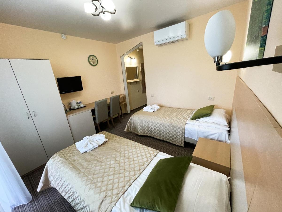 Sanatoriy Priozernyi Hotell Naroch Eksteriør bilde
